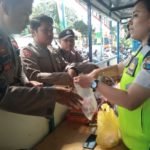 Antispasi  terjadinya Gangguan Kesehatan,  Urkes  Polres Tana Toraja Bagikan Vitamin dan Obat pada Personil