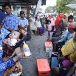 Bupati Indah Serahkan Bantuan Rp.75 Juta Pada Kelima Warga Korban Kebakaran 