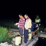 Cegah Hama Ulat Grayak, Kadis DKP Lutra Turun Malam Menyemprot 