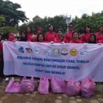 Maknai Hari Ibu, Organisasi Wanita di Tana Toraja Gelar Aksi Bersih-bersih 
