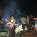 Kebakaran 2 Rumah dan 1 Tongkonan ditaksir Kerugian Rp. 2 M di Lembang Lea