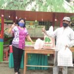 Salut, Guru PNS SDN 2 Rantepao Bantu Sembako Guru Honorer