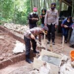 Pasca Rumah Ne’ Butet Terbakar, Kapolres Tator Inisiasi Pembangunan Rumah Baru