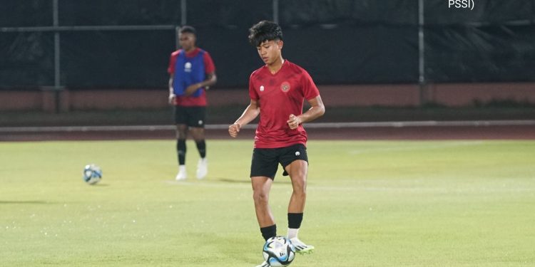 Tekad Figo Dennis Tunjukkan Taji Tuan Rumah