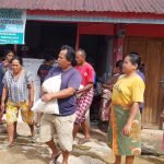 Diliputi Rasa Gembira 241 KK Penerima Manfaat Bansos Beras di Lembang Patapadang