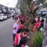 Pelajar Tak Ketinggalan Bersih-bersih Lingkungan Serentak dalam Kota Rantepao